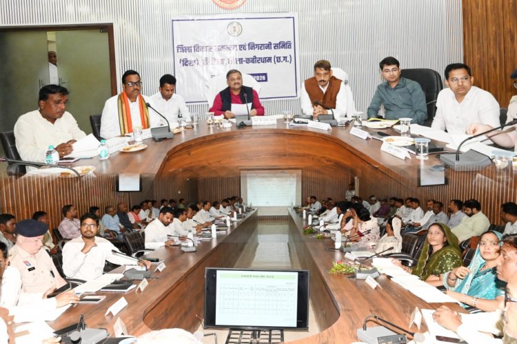 शासन की योजनाओं का हो प्रभावी क्रियान्वयन, अंतिम व्यक्ति तक पहुंचे लाभ-सांसद  संतोष पाण्डेय