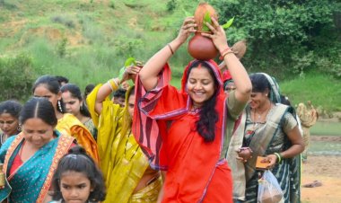 श्रावण मास के प्रथम सोमवार पर मंत्री श्रीमती लक्ष्मी राजवाड़े ने बीरपुर में की कांवड़ यात्रा और जलाभिषेक