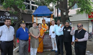 शहीद पंकज विकम को शहादत दिवस पर रायपुर दक्षिण विधायक सुनील सोनी ने किया सादर नमन.