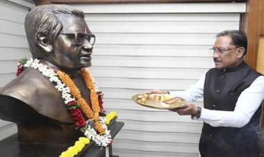 अटल जी की पुण्यतिथि पर सीएम साय ने किया नमन : बोले- उनके सपनों का विकसित छत्तीसगढ़ बनाना ही सच्ची श्रद्धांजलि