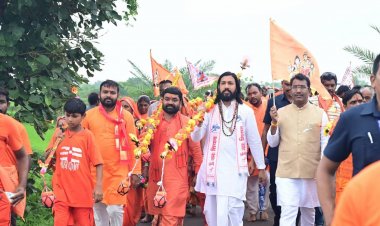 चंदखुरी से आरंग तक 71 किलोमीटर की सामाजिक सद्भाव विशाल कांवड़ यात्रा में उमड़ा जनसैलाब, बोल रहा अब हिंदुस्तान, मनखे - मनखे एक समान से गूंजा क्षेत्र