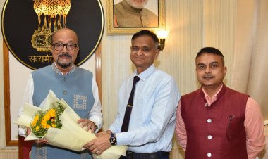 राज्यपाल  रमेन डेका से एम्स के कार्यपालक निदेशक ने की सौजन्य मुलाक़ात