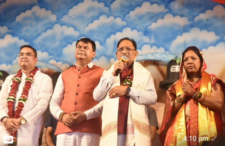 मुख्यमंत्री श्री साय ने कहा कि भगवान भोलेनाथ हमारे प्रदेश के चारों दिशाओं में विराजमान है।