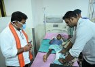 उप मुख्यमंत्री  विजय शर्मा ने एम्स रायपुर में महाराष्ट्र सड़क हादसे के घायलों से की मुलाकात