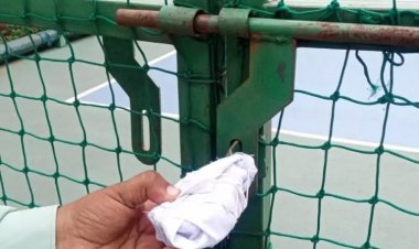 अशोका रतन के सामने आवासीय क्षेत्र में संचालित अवैध दुकानों को निगम ने किया सीलबंद