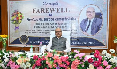 मुख्य न्यायाधिपति  न्यायमूर्ति रमेश सिन्हा के सम्मान में गरिमामय विदाई समारोह जिला एवं सत्र न्यायालय, रायपुर द्वारा आयोजित किया गया।