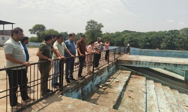 अपर आयुक्त लोकेश्वर साहू ने श्रीगणेश उत्सव पूर्व विसर्जन कुण्ड को तैयार करने कार्य की प्रगति प्रत्यक्ष देखी