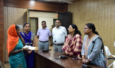 बस्तर विकास प्राधिकरण की उपाध्यक्ष एवं विधायक लता उसेंडी ने प्रभावित परिवारों को प्रदान की सहायता राशि