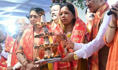 प्रधानमंत्री श्री मोदी के 76वें जन्मदिवस पर 1.25 लाख दीपों से आलोकित हुआ खारुन नदी का पावन तट