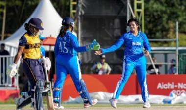तिरंगे को ऊंचा उठते हुए देखने से बड़ी कोई भावना नहीं है: शेफाली