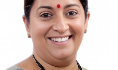 प्रधानमंत्री नरेंद्र मोदी जी के सेवा, सुशासन और समर्पण के 25 वर्ष देश को समर्पित - श्रीमती स्मृति इरानी