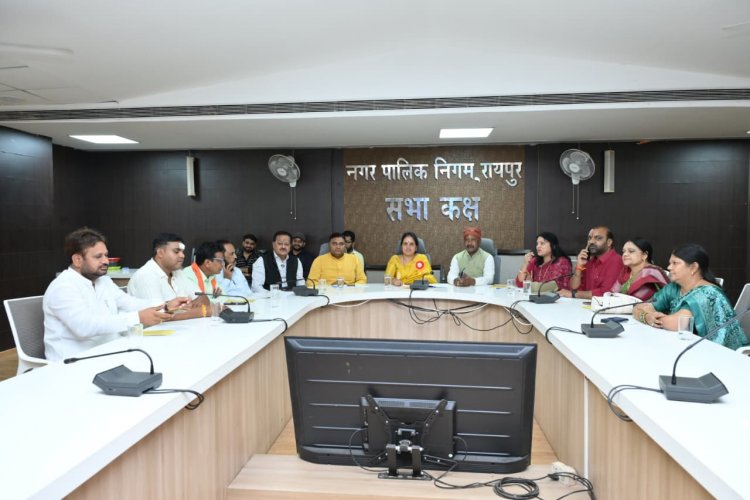 महापौर मीनल चौबे राज्य शासन की मंशा के अनुरूप स्वयं ई ऑफिस प्रणाली का उपयोग करेंगी, समस्त एमआईसी सदस्यों से भी इसके नियमित उपयोग हेतु किया आग्रह*.