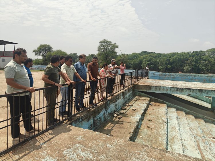 अपर आयुक्त लोकेश्वर साहू ने श्रीगणेश उत्सव पूर्व विसर्जन कुण्ड को तैयार करने कार्य की प्रगति प्रत्यक्ष देखी