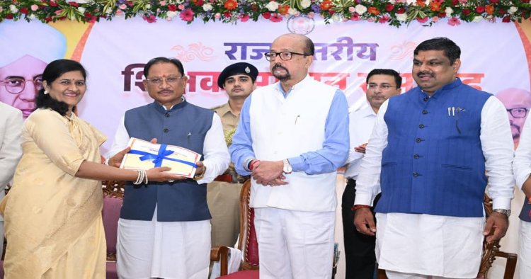 एआई के युग में शिक्षक बनें विद्यार्थियों के मार्गदर्शक, तकनीक के विवेकपूर्ण उपयोग की दें सीख : राज्यपाल डेका