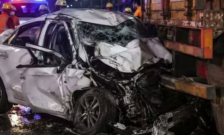 केरल में भयानक सड़क हादसा, खड़ी लॉरी से टकराई कार, तमिलनाडु के आठ इंजीनियरिंग छात्रों की मौत
