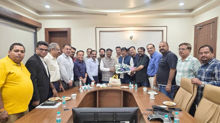 बस ऑनर फेडरेशन ऑफ छत्तीसगढ़ के साथ परिवहन मंत्री  केदार कश्यप की सार्थक चर्चा; महिला यात्रियों की सुरक्षा और बसों की ऑनलाइन ट्रैकिंग पर विशेष जोर
