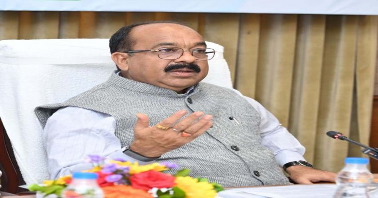 सुबह शहर में निकलें अधिकारी, जमीनी हकीकत देखें और काम कराएं : मंत्री अरुण साव