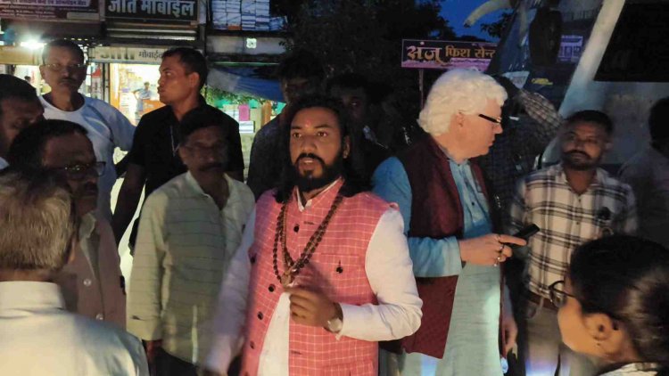 आरंग में मंत्री गुरु खुशवंत साहेब की संवेदनशीलता: कार्यक्रम में हुई देरी तो छात्राओं को सुरक्षित घर पहुंचाने का कराया इंतज़ाम