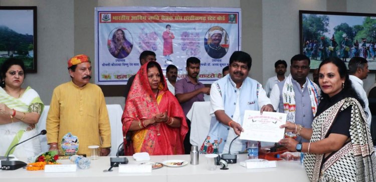 कौशल्या देवी साय ने कहा- स्वसहायता समूहों से जुड़कर महिलाएं योजनाओं का लाभ उठाएं और आर्थिक रूप से मजबूत बनें