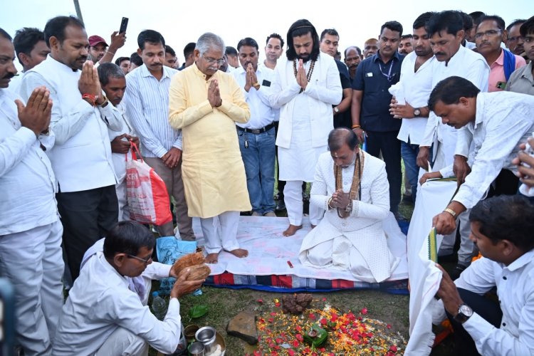 बोड़सरा धाम में 50 लाख रु से निर्मित मंगल भवन का भूमिपूजन, गुरु बालकदास साहेब जी की पुण्यधरा पर जुटा जनसैलाब