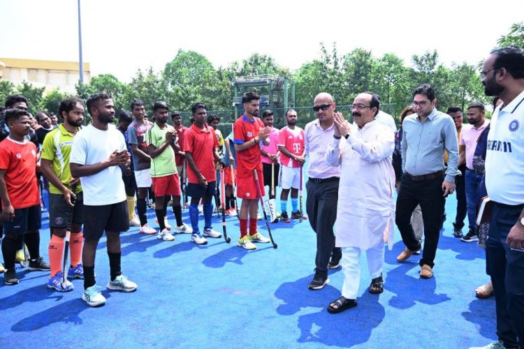 छत्तीसगढ़ हॉकी लीग : चयन ट्रायल के पहले दिन 223 खिलाड़ी उतरे मैदान पर, उप मुख्यमंत्री  अरुण साव ने खिलाड़ियों से की मुलाकात