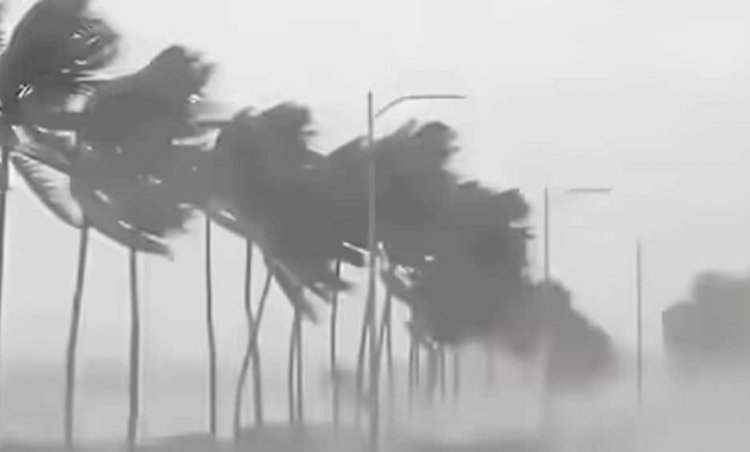 Weather Alert: यूपी-बिहार समेत 22 राज्यों में भारी बारिश-तूफान का अलर्ट, 70 KM की रफ्तार से चलेगी हवा