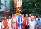 महात्मा गांधी और लाल बहादुर शास्त्री को श्रद्धांजलि अर्पित कर डॉ. अंबेडकर को किया नमन