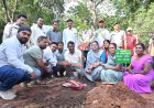 जतमई धाम को प्लास्टिक मुक्त बनाने विधायक, कलेक्टर सहित नागरिकों ने किया श्रमदान