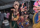 सेवा की कहानी : ’बिहान से हुनर को मिली नई पहचान, मूर्ति निर्माण से परिवार को सशक्त बना रहीं संतोषी प्रजापति’