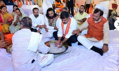 पितृ पक्ष के पावन अवसर पर सर्व समाज ने धनगांव में वीर सपूतों को दिया तर्पण, साधु-संतों से लेकर मंत्री और जनप्रतिनिधि हुए शामिल