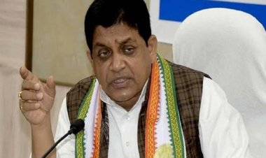 "भाजपा सरकार और चुनाव आयोग की सांठगांठ से लोकतंत्र की हत्या": डॉ. शिवकुमार डहरिया