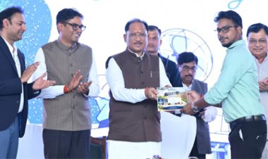 छत्तीसगढ़ में श्रम आधारित उद्योगों को बढ़ावा देकर युवाओं के लिए रोजगार के नए अवसर सृजित कर रही सरकार : साय