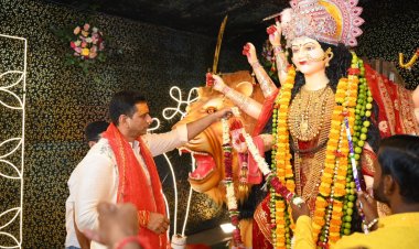 नवरात्रि पर विधायक देवेंद्र यादव ने किए माता रानी के दर्शन, क्षेत्रवासियों की सुख-समृद्धि की कामना की