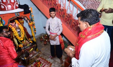 महाअष्टमी पर उप मुख्यमंत्री  विजय शर्मा ने किए मां दंतेश्वरी, मां परमेश्वरी और मां चंडी के दर्शन