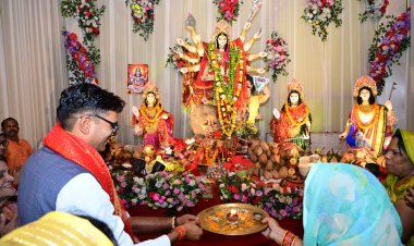 महानवमी पर वित्त मंत्री  ओ.पी. चौधरी ने रायगढ़ के विभिन्न दुर्गा पूजा पंडालों में की माँ दुर्गा की पूजा-अर्चना