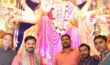"पद्मश्री अनुज शर्मा के छत्तीसगढ़ी सुरों से सराबोर हुआ चांपा का भालेराव मैदान, रावण दहन के महापर्व में विधायक अनुज शर्मा ने बांधा समां"