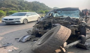 ब्रेकिंग : NH 53 पर ट्रक में जा घुसी कार, 2 महिलाओं की मौत, 3 घायल, कार के उड़े परखच्चे…