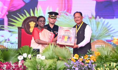 राष्ट्रपति श्रीमती द्रौपदी मुर्मु ने बस्तर दशहरा की अनूठी परंपराओं और जनजातीय संस्कृति की सराहना की