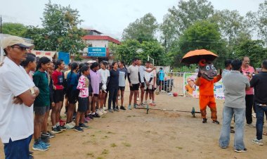 बस्तर ओलंपिक में अधिकाधिक भागीदारी के लिए नरहरदेव मैदान में जन जागरूकता कार्यक्रम आयोजित खेल एवं युवा कल्याण विभाग ने खिलाड़ियों और युवाओं को किया प्रोत्साहित