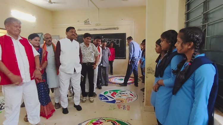 नमो सेवा की अनकही कहानियां: मुरता में ब्लॉक स्तरीय चित्रकला एवं भाषण प्रतियोगिता, बच्चों ने उकेरा मोदी जी का सेवा संकल्प