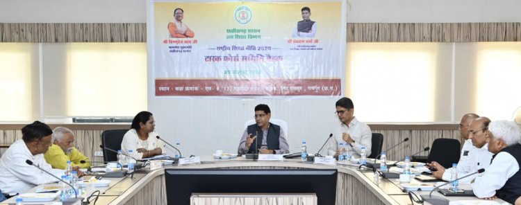 कागजों से निकलकर ज़मीनी स्तर पर दिखे शिक्षा नीति: उच्च शिक्षा मंत्री  टंक राम वर्मा