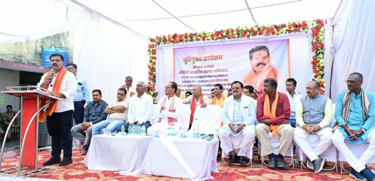 उप मुख्यमंत्री ने 40 लाख रुपए के विकास कार्यों की घोषणा की, कॉलेज में स्मार्ट बोर्ड, इंटरनेट और एआई सुविधाओं के विस्तार की पहल