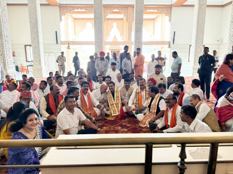 श्री राम मंदिर में कन्या पूजन के साथ केंद्रीय मंत्री तोखन साहू का मनाया गया जन्मदिन
