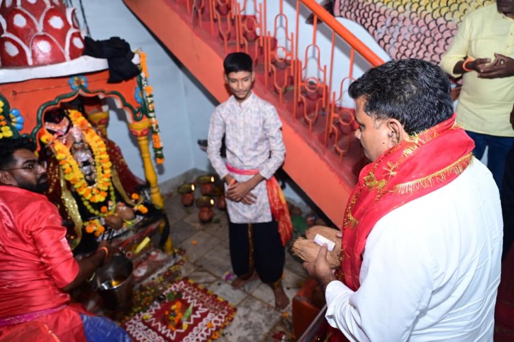 महाअष्टमी पर उप मुख्यमंत्री  विजय शर्मा ने किए मां दंतेश्वरी, मां परमेश्वरी और मां चंडी के दर्शन