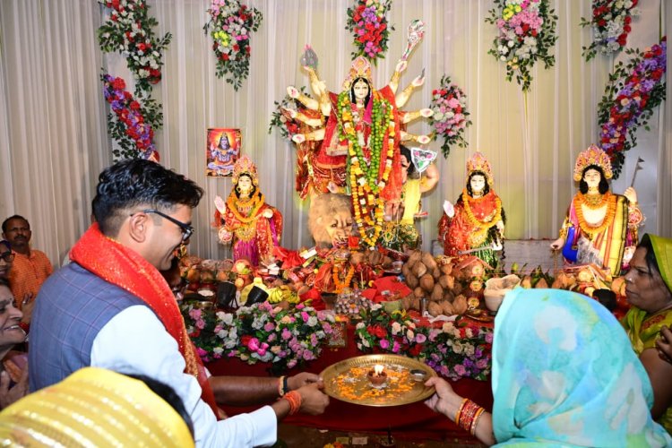 महानवमी पर वित्त मंत्री  ओ.पी. चौधरी ने रायगढ़ के विभिन्न दुर्गा पूजा पंडालों में की माँ दुर्गा की पूजा-अर्चना